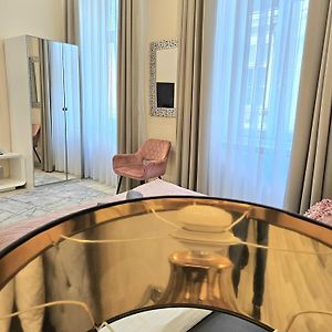Studio met een King Size Bed